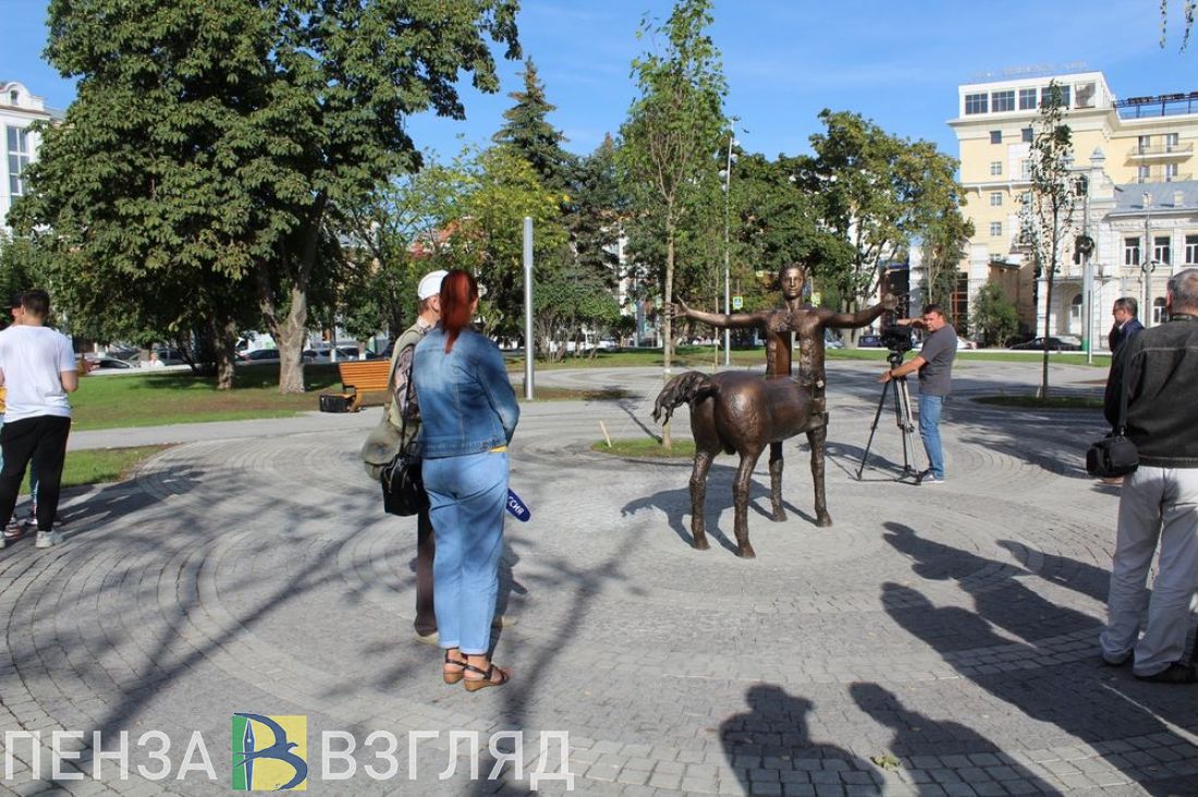 Пензенский кентавр на Фонтанной площади улыбается как Юрий Гагарин