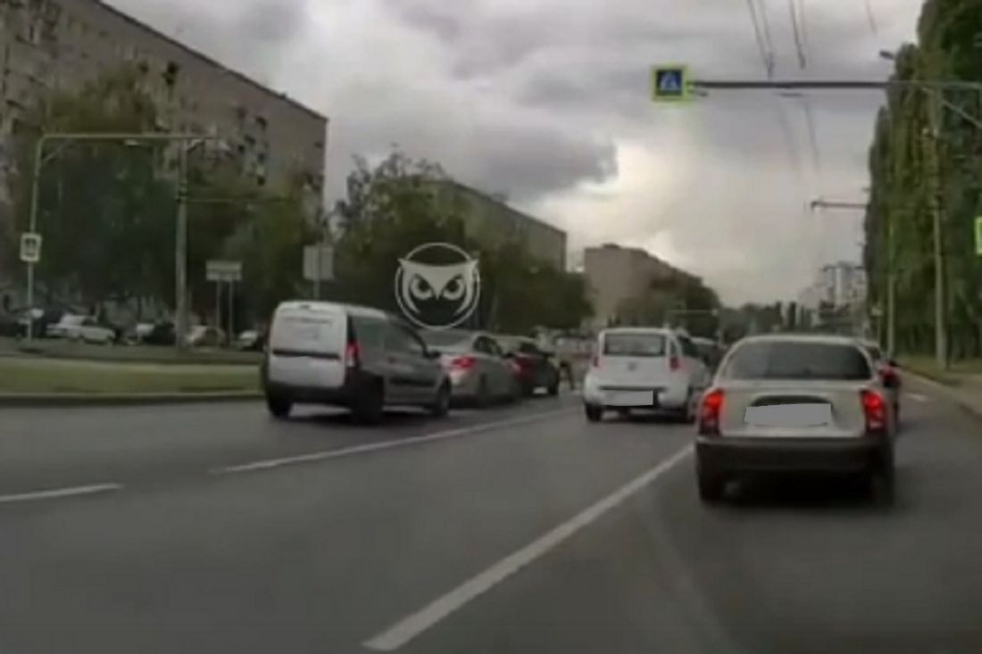 Момент тройного ДТП в пензенском микрорайоне Арбеково попал на видео