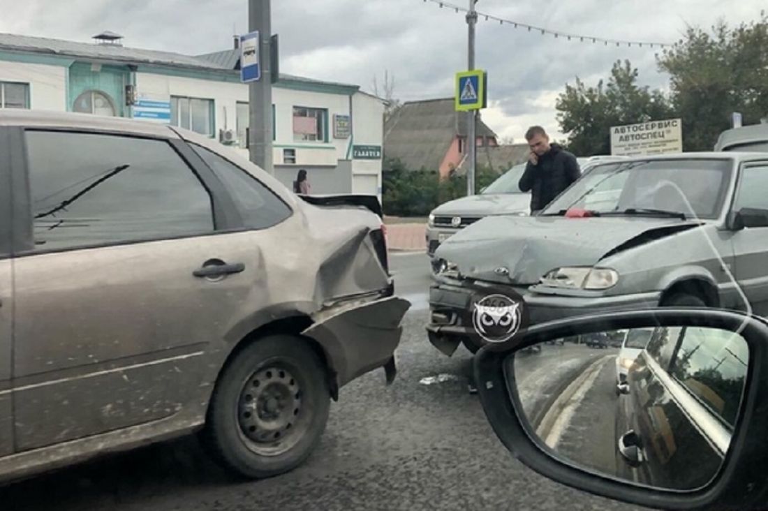 Очевидец сообщает о тройном ДТП в Терновке