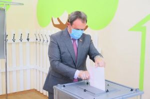 Валерий Лидин проголосовал на выборах главы Пензенской области