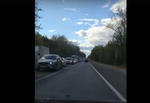 Под Пензой собралась гигантская пробка. Видео
