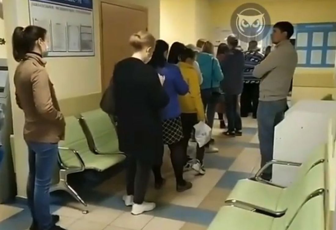 Пензенца возмутила плотная и длинная очередь в детской поликлинике
