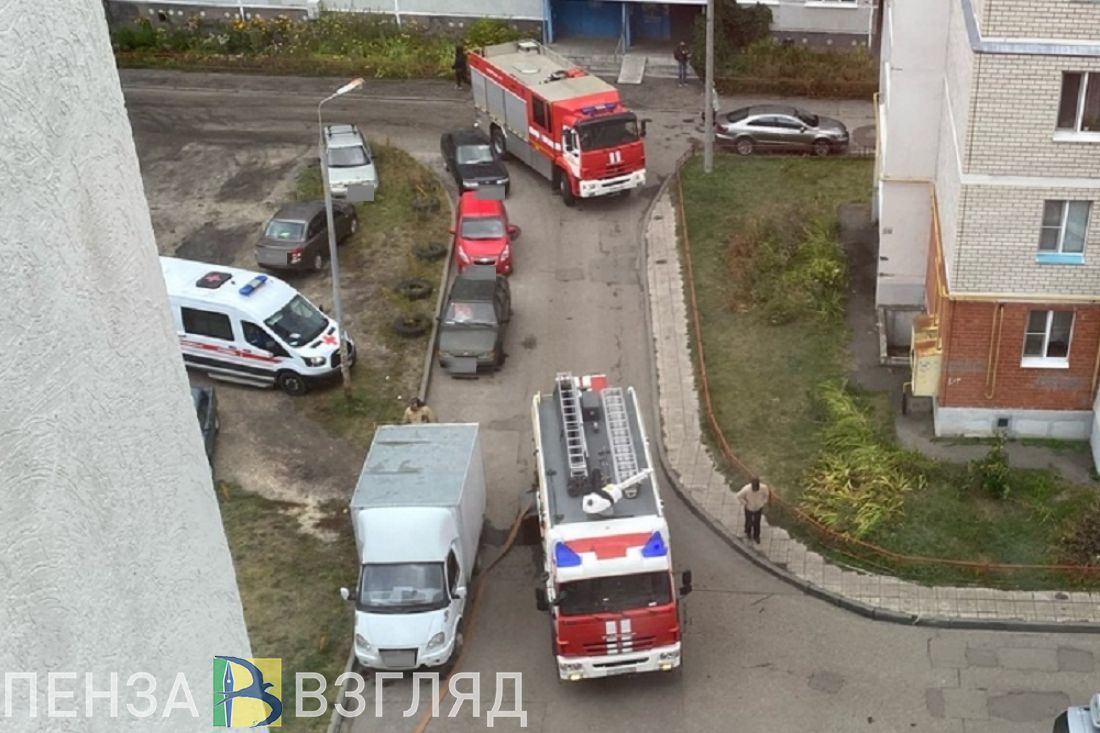 К дому на Шуисте в Пензе прибыли экстренные службы. Фото