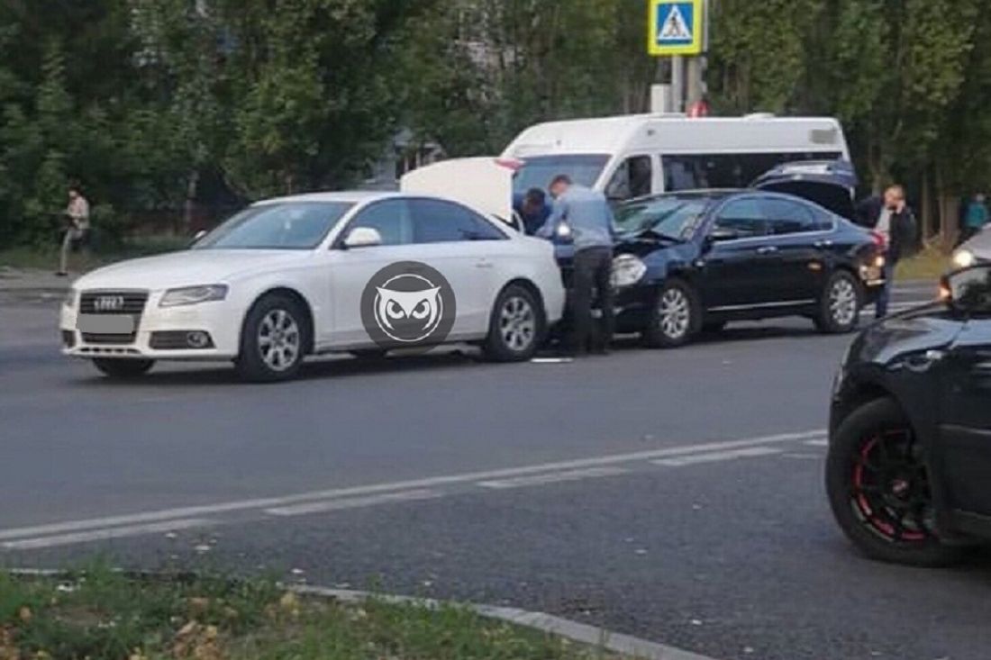 В пензенском микрорайоне Арбеково иномарка влетела в «Audi»