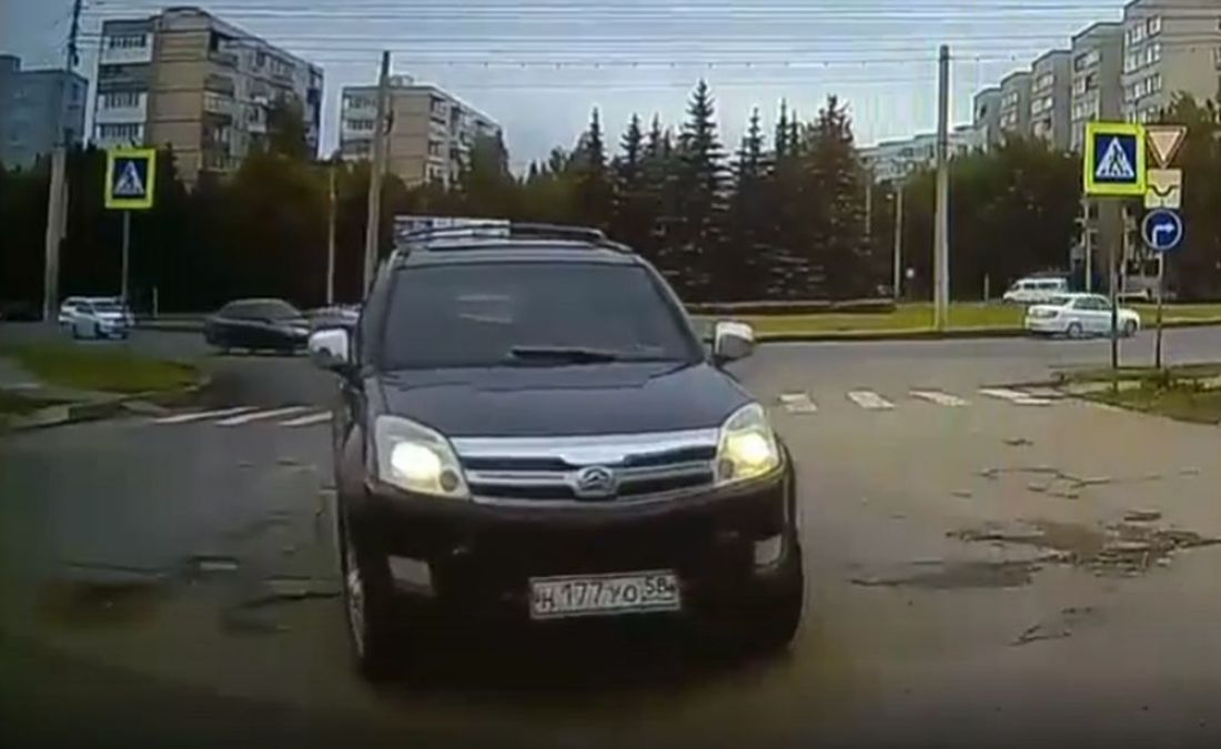 «Просто жесть». В Пензе водитель выехал «в лоб» машине с регистратором