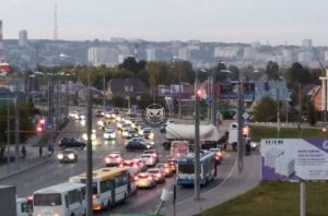 Из-за аварии в Терновке образовалась большая пробка
