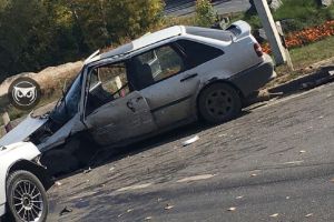 На М-5 в Пензе из-за ДТП машина оказалась изуродована до неузнаваемости