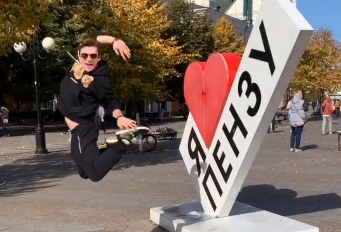 «Стильно! Интересно!» Звезде сериала «Универ» понравился пензенский кентавр