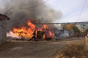 Жители Пензенской области сообщают о пожаре в Каменке. Фото