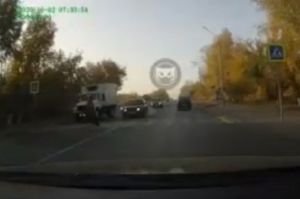 «У него, похоже, день рождения». В Пензе едва не сбили пешехода