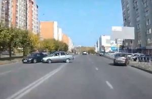 На улице Кижеватова в Пензе девушка-водитель показала фантастическую реакцию