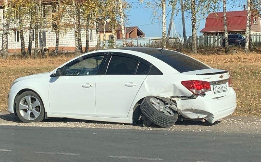 «Полное фиаско». В аварии под Пензой у иномарки отвалились колеса