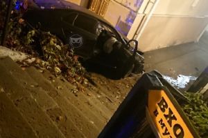 В Пензе возле памятника Первопоселенцу авто врезалось в здание музея