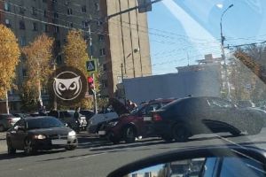Очевидцы сообщили о ДТП на улице Коммунистической в Пензе