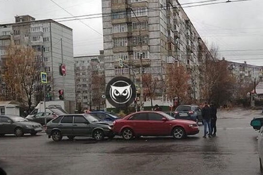 В пензенском микрорайоне Арбеково «четырнадцатая» влетела в иномарку
