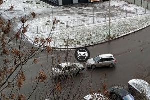 К месту столкновения двух легковушек в Пензе прибыли реанимация, МЧС и ГИБДД