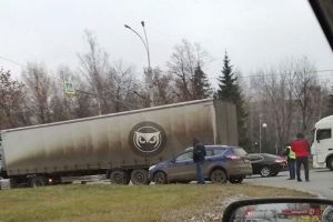 Около «Самолета» в Пензе водитель-ловкач попал в аварию