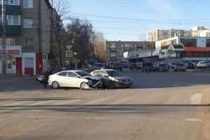 В Пензе ищут очевидцев жесткой аварии на Южной поляне