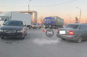 Утром в пензенской Терновке два автомобиля не поделили дорогу