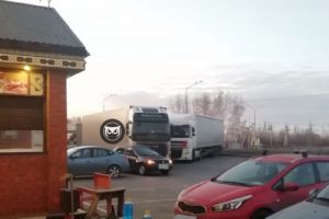 Очевидец сообщил об аварии с участием фуры в Пензе