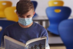 Стала известна дата итогового сочинения для школьников в 2021 году