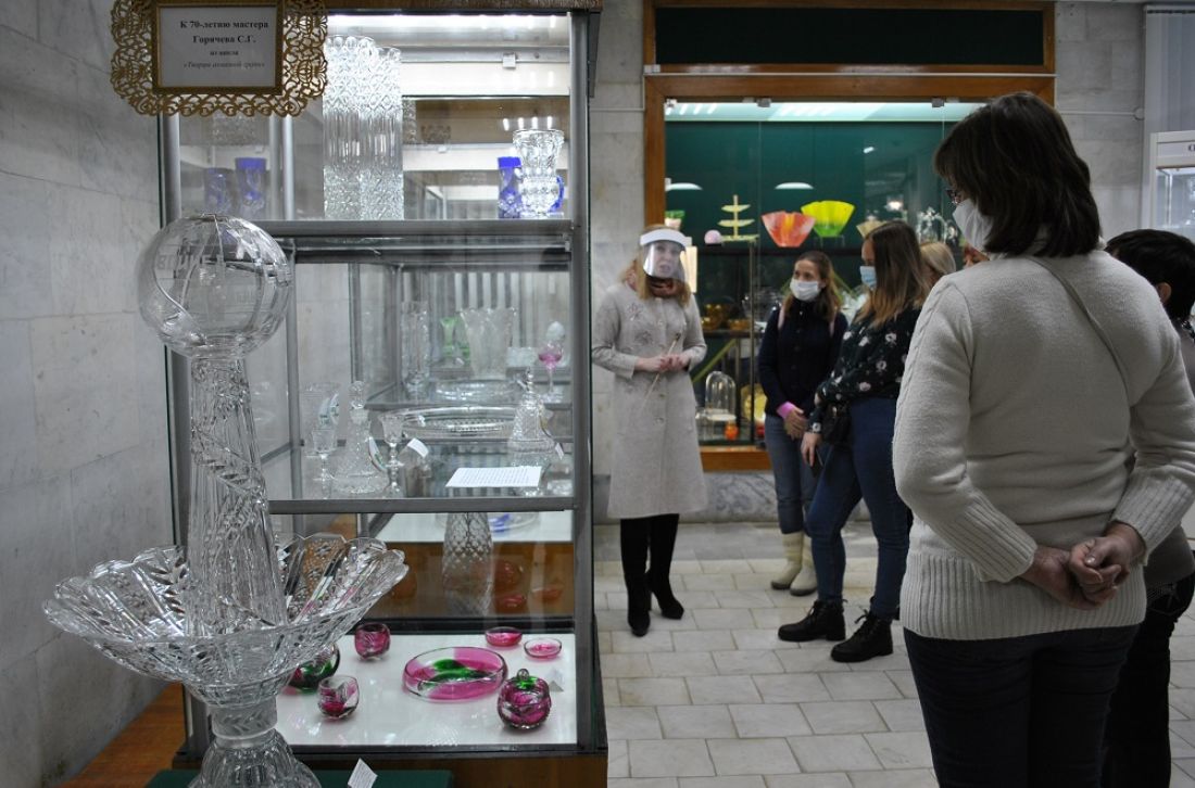 Пензенцев познакомят с работами потомственного стекольщика