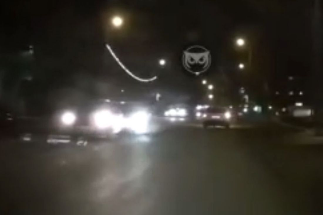Момент жесткой аварии на улице Мира в Пензе попал на видео