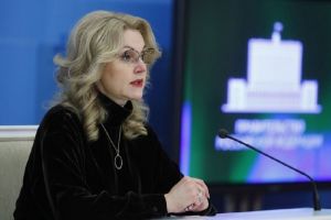 Татьяна Голикова объяснила, сколько нужно не пить до и после вакцинации от COVID-19