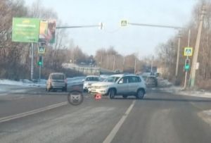 Из-за аварии на Бугровке в Пензе перекрыта проезжая часть