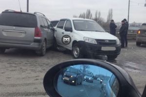 Очевидцы сообщили о массовой аварии на Измайловском мосту в Пензе