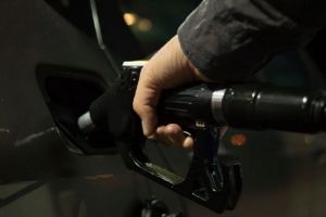 Владельцы бизнес-карт ВТБ смогут экономить на заправке