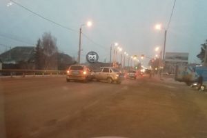 Под Пензой иномарка столкнулась с отечественной легковушкой