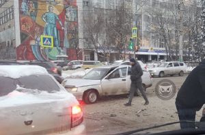 Пензенцы сообщают о пробке из-за массовой аварии