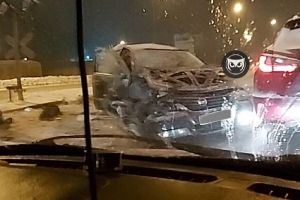 Иномарка угодила в жесткую аварию в Пензе