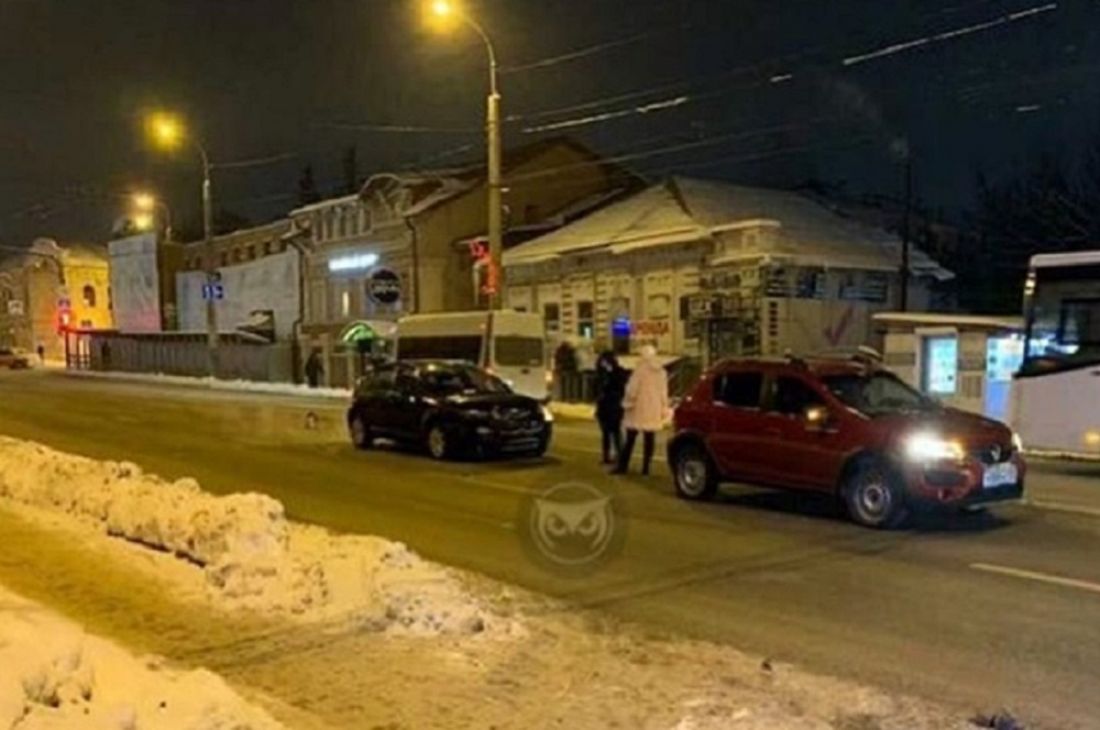 В центре Пензы две машины попали в ДТП