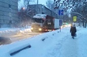 «Глухая пробка». В Пензе два грузовика столкнулись и перекрыли дорогу