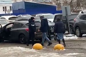 В центре Пензы двое водителей устроили агрессивные «разборки». Фото