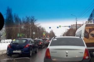 Пензенские водители сообщили о большой пробке в микрорайоне Арбеково