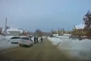 В Пензе на видео попала жестокая драка водителей на проезжей части