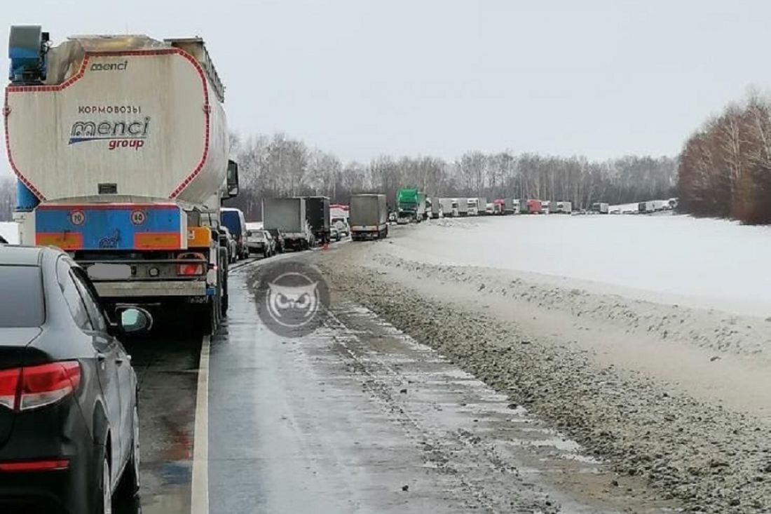 Пензенских водителей предупредили о большой пробке на трассе из-за аварии