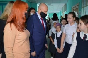 Пензенские депутаты сходили в школьную столовую, и им понравилось