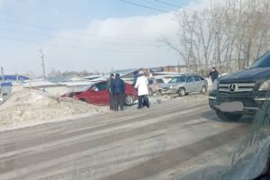 На выезде из Кузнецка произошла тройная авария