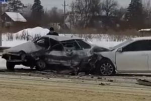 В аварии на трассе «Урал» в пределах Пензы разбились два автомобиля. Видео