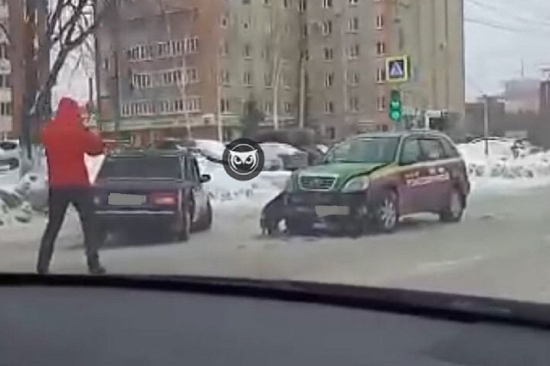 Пензенцы сообщили об аварии на улице Коммунистической