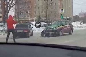 Пензенцы сообщили об аварии на улице Коммунистической