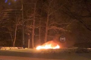 У поворота на «Засеку» в Пензе загорелась машина