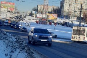 ДТП в пензенском микрорайоне Арбеково спровоцировало серьезную пробку