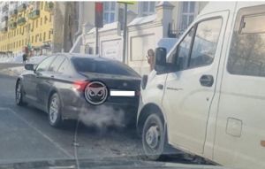 В Пензе маршрутка столкнулась с легковой машиной. Фото