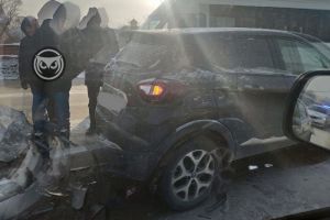 В пензенской Терновке легковушка жестко протаранила иномарку