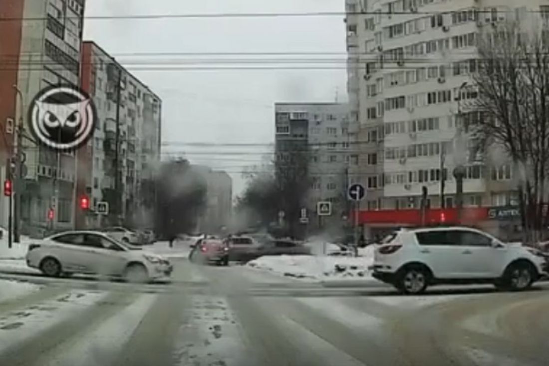 Опубликован момент жесткой аварии на улице Пушкина в Пензе